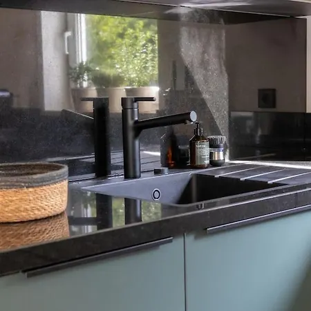 Grafschafft Angenehmes Wohnen - 2 Schlafzimmer I Tiefgarage I Balkon *