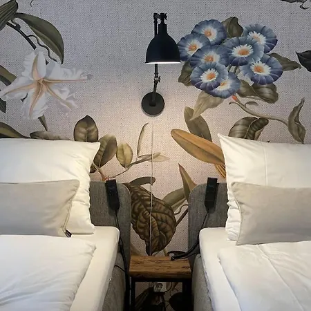 Grafschafft Angenehmes Wohnen - 2 Schlafzimmer I Tiefgarage I Balkon Апартаменты Пирна