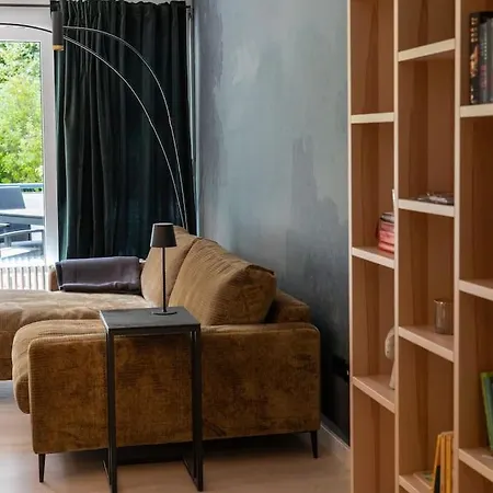 Апартаменты Grafschafft Angenehmes Wohnen - 2 Schlafzimmer I Tiefgarage I Balkon Пирна