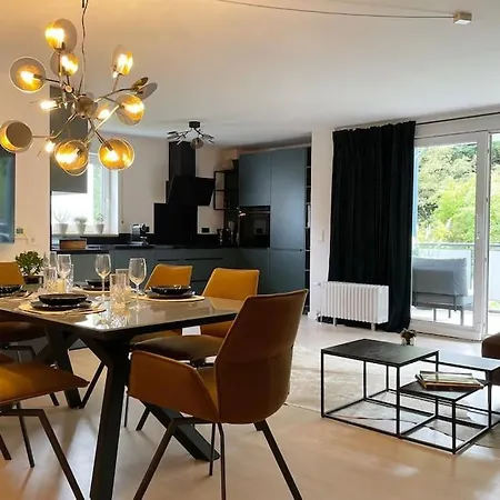 Grafschafft Angenehmes Wohnen - 2 Schlafzimmer I Tiefgarage I Balkon Пирна