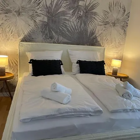 Апартаменты Grafschafft Angenehmes Wohnen - 2 Schlafzimmer I Tiefgarage I Balkon *