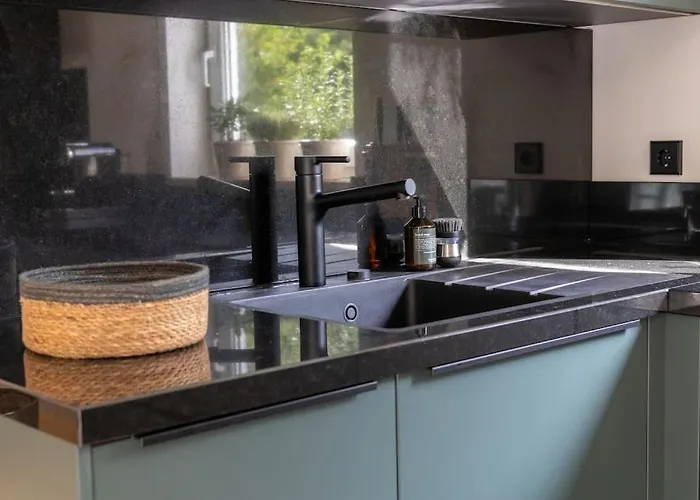 Grafschafft Angenehmes Wohnen - 2 Schlafzimmer I Tiefgarage I Balkon *