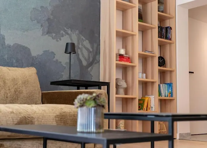 Grafschafft Angenehmes Wohnen - 2 Schlafzimmer I Tiefgarage I Balkon شقة بيرنا